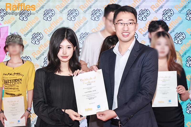 修改.jpg 莱佛士学生故事 | 从零基础到准设计师:Kyra的服装设计成长记